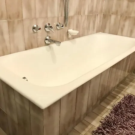 Casa Rosa アパート マルチェージネ